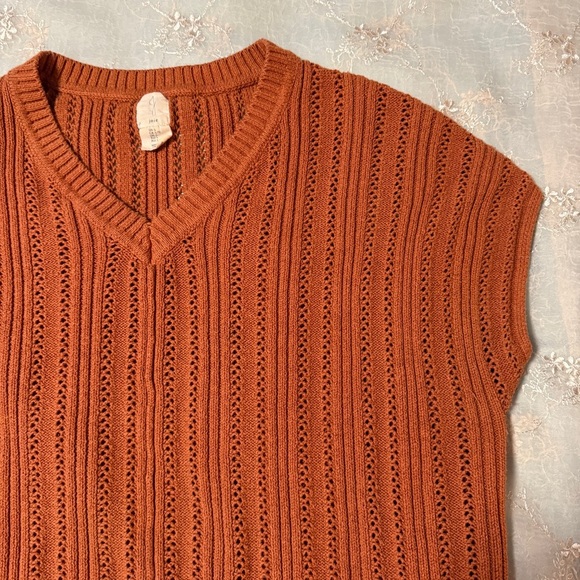 Rust Knit Sleeveless Sweater Size Large - Picture 2 of 3